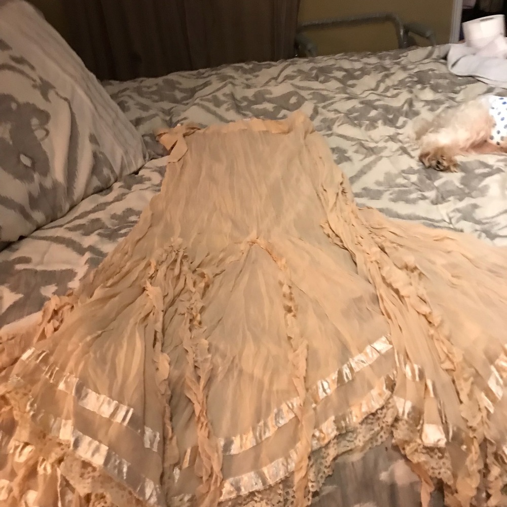 Dress - Picture 6 of 7